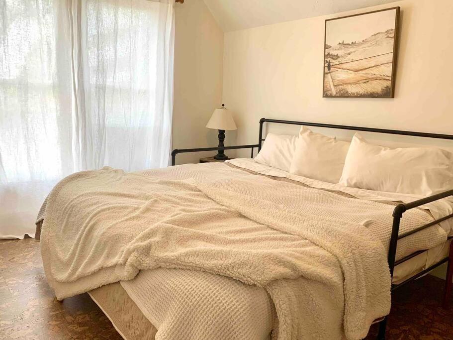 Victorian Guest Getaway-20Mins To Glacier National Park-10Mins To Airport! Columbia Falls Luaran gambar