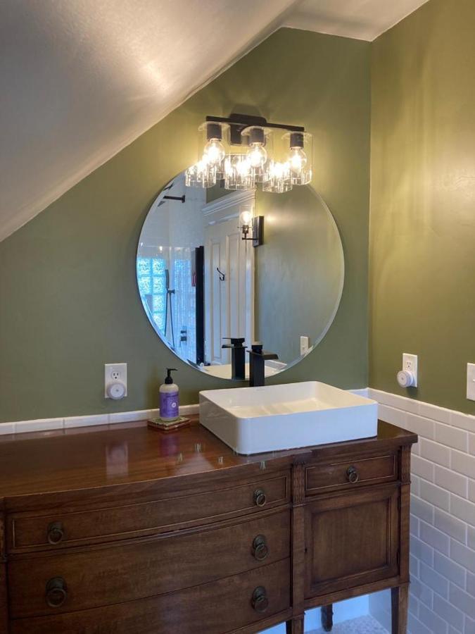 Victorian Guest Getaway-20Mins To Glacier National Park-10Mins To Airport! Columbia Falls Luaran gambar