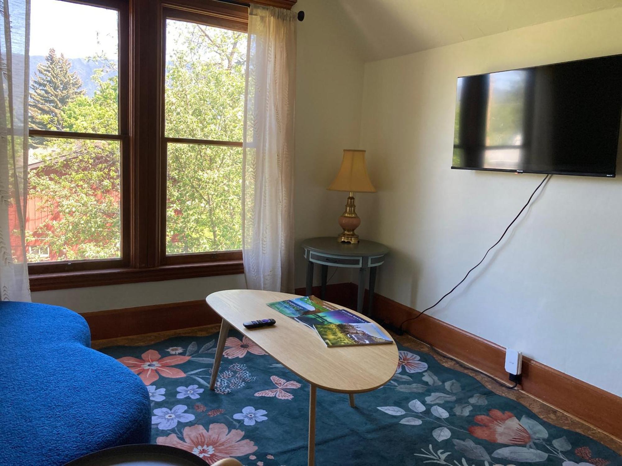 Victorian Guest Getaway-20Mins To Glacier National Park-10Mins To Airport! Columbia Falls Luaran gambar